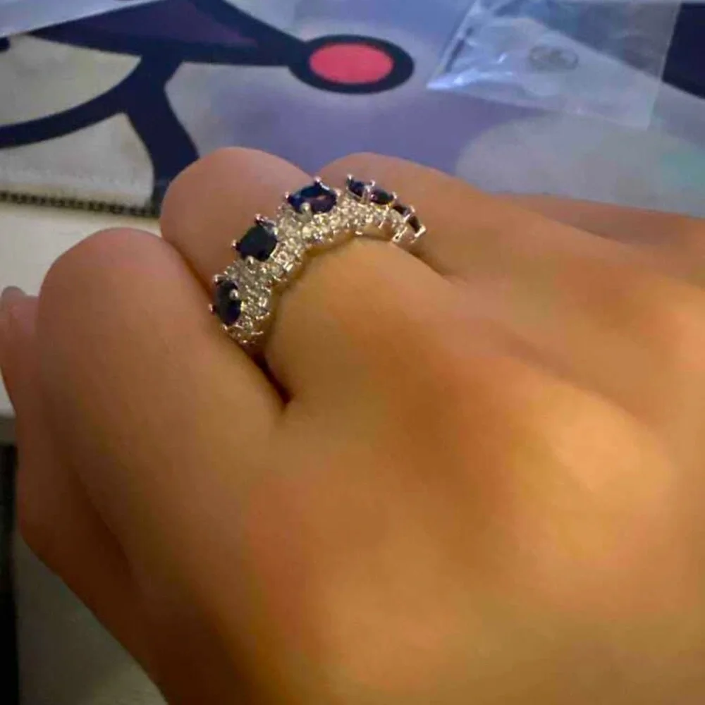 PRINCESS CUT PROMISE RING - Picture 5 of 11